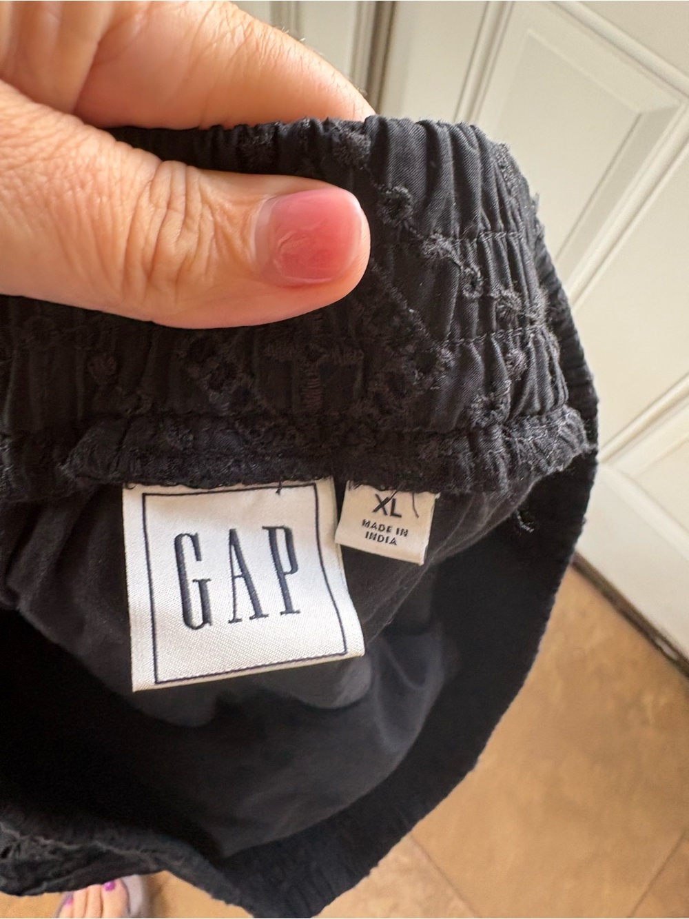 GAP Black Eyelet Tiered Midi Skirt - Picture 2 of 4